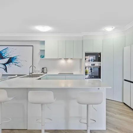 Oceana On Broadbeach Exterior photo